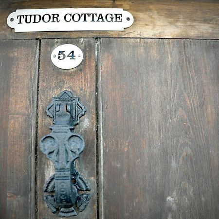 Tudor Cottage แซนด์วิช ภายนอก รูปภาพ