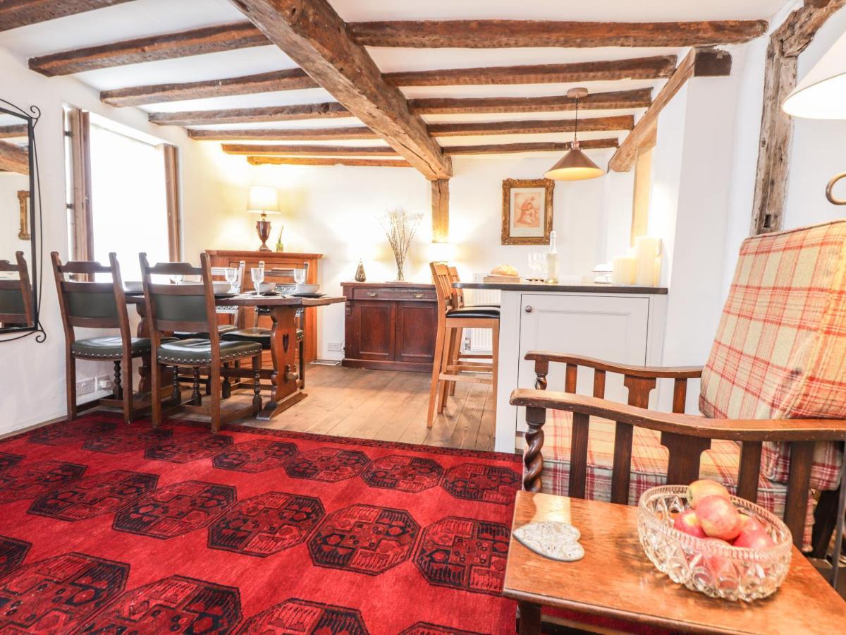 Tudor Cottage แซนด์วิช ภายนอก รูปภาพ