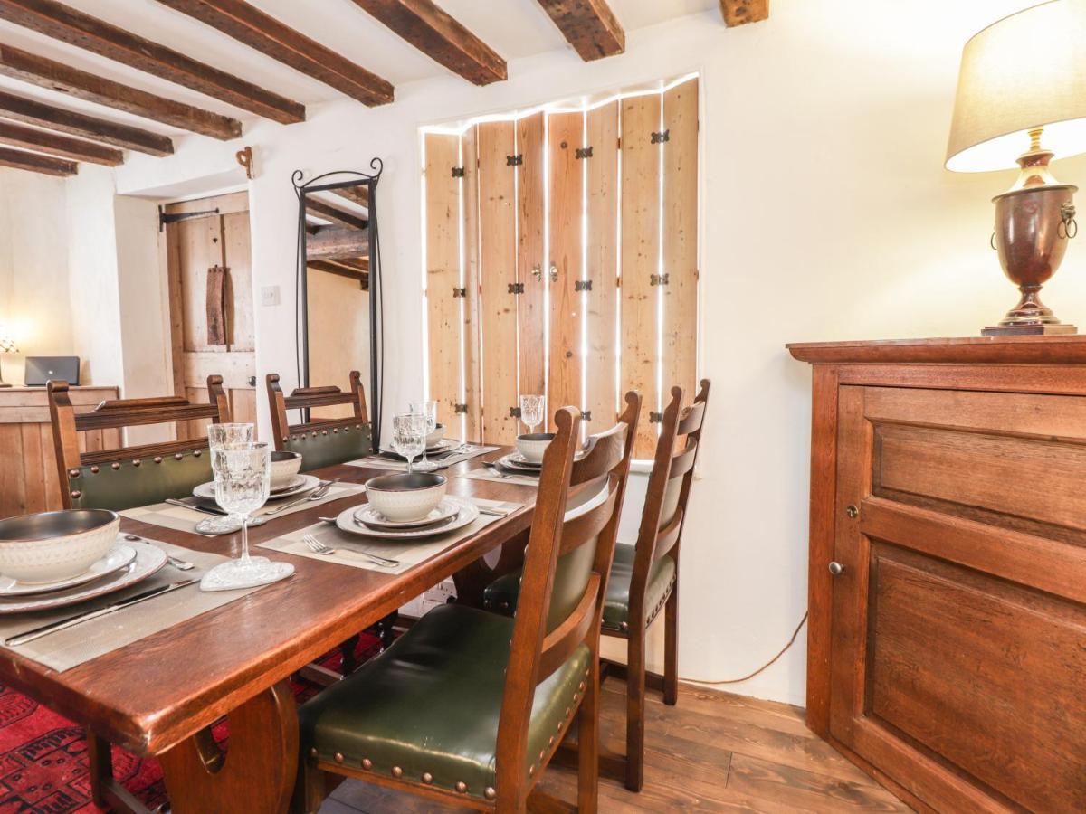 Tudor Cottage แซนด์วิช ภายนอก รูปภาพ