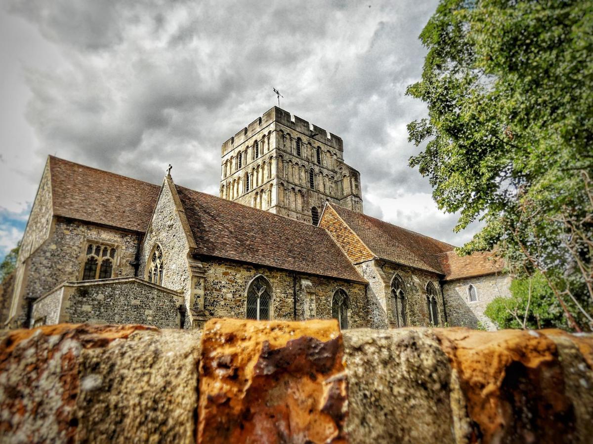 Tudor Cottage แซนด์วิช ภายนอก รูปภาพ